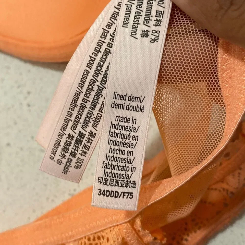 Victoria’s Secret lined Demi bra size 34DDD